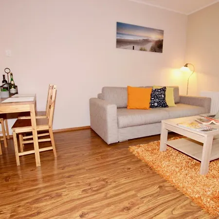 Apartament Piaskowy アパート ダルウフコ